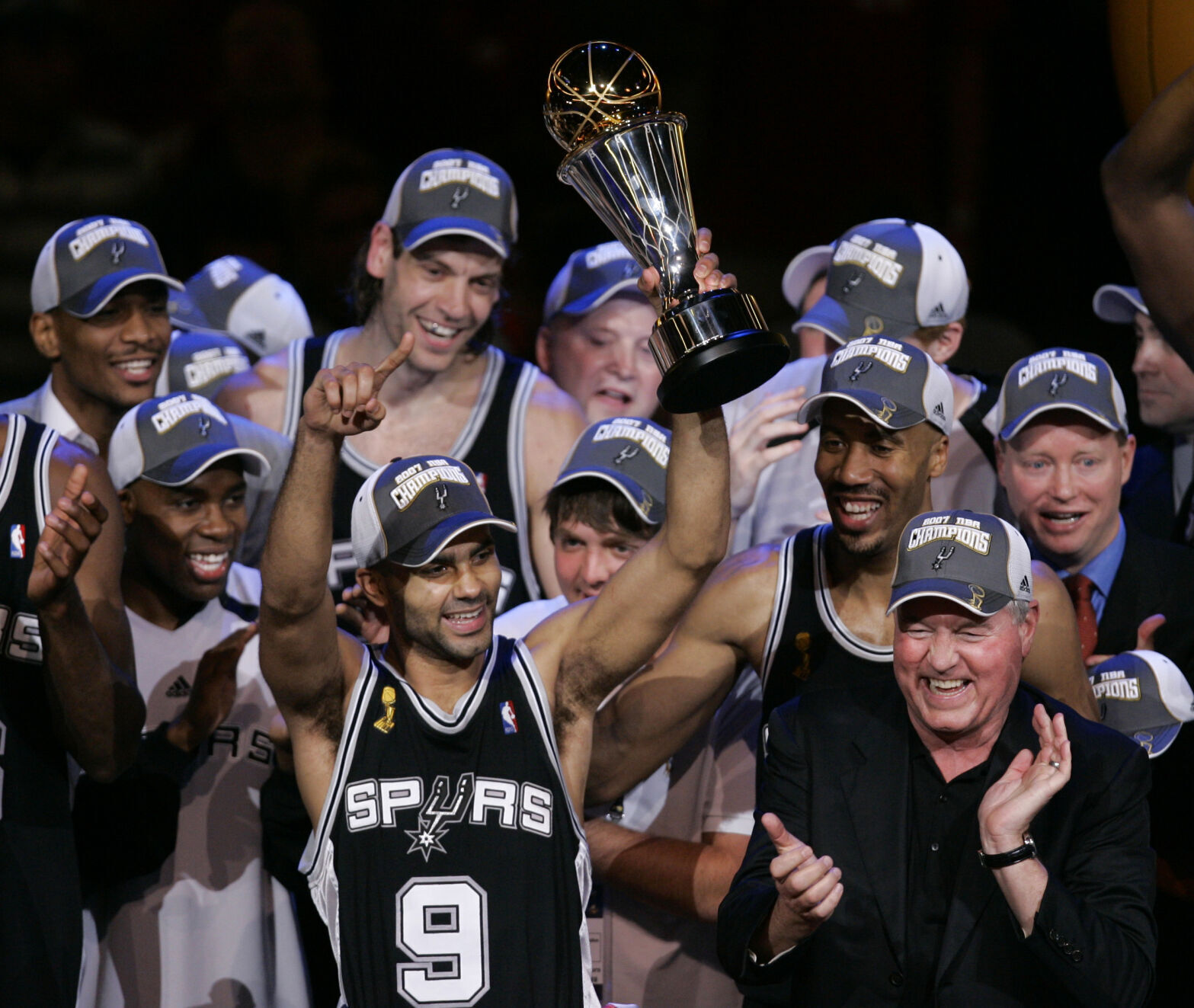 2007: San Antonio Spurs win 4th NBA title in 8 seasons